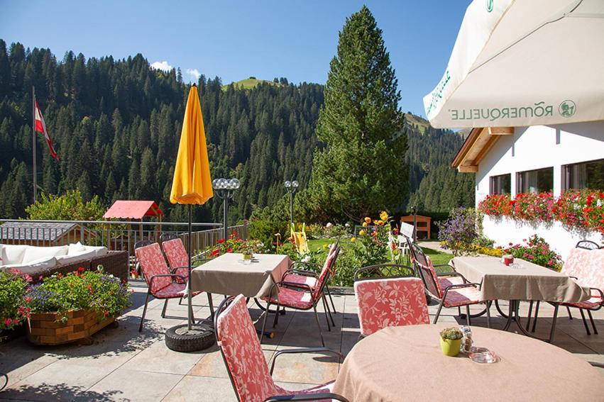 Hotel Alpenblume Дамульс Экстерьер фото