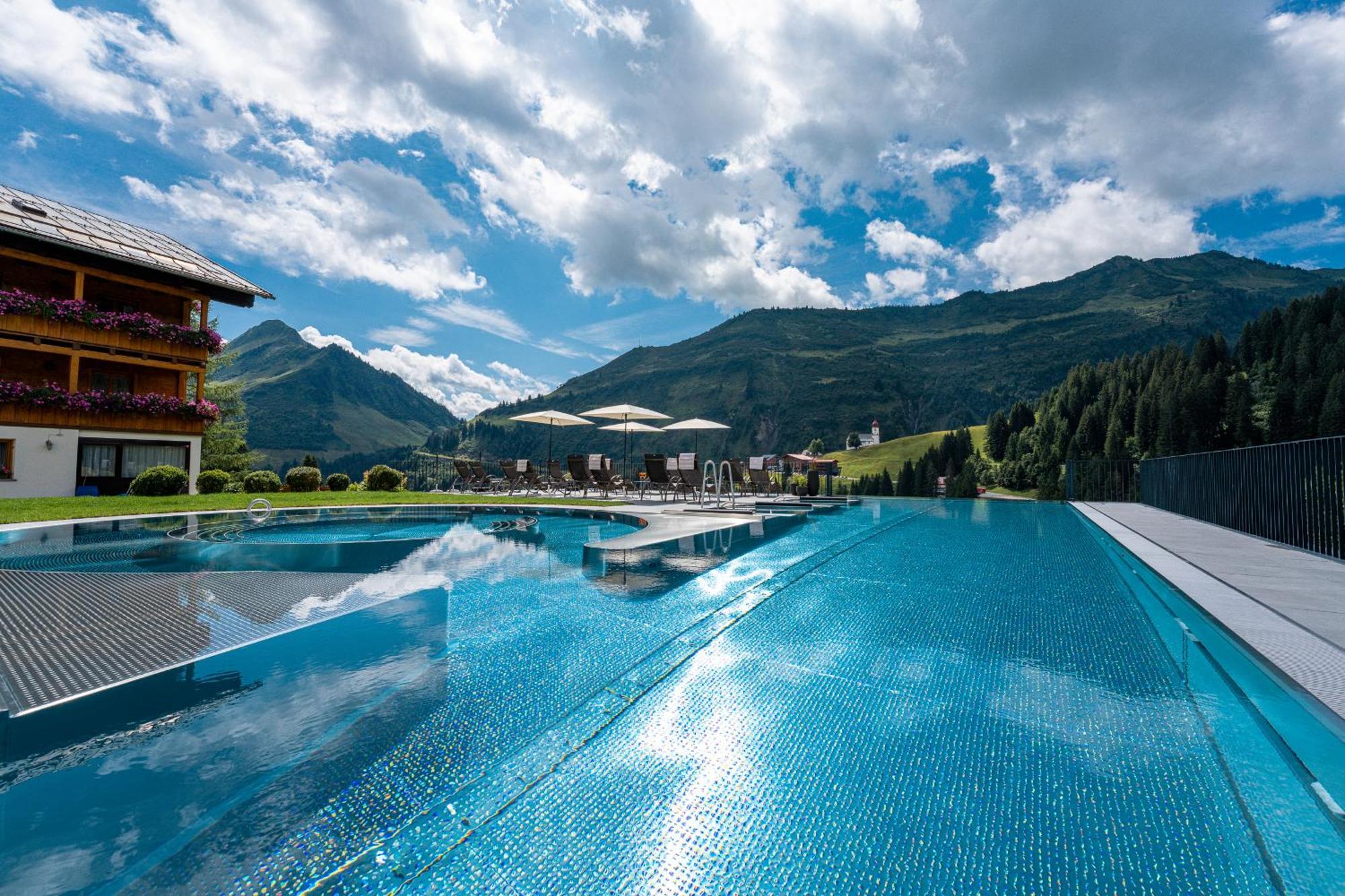 Hotel Alpenblume Дамульс Экстерьер фото